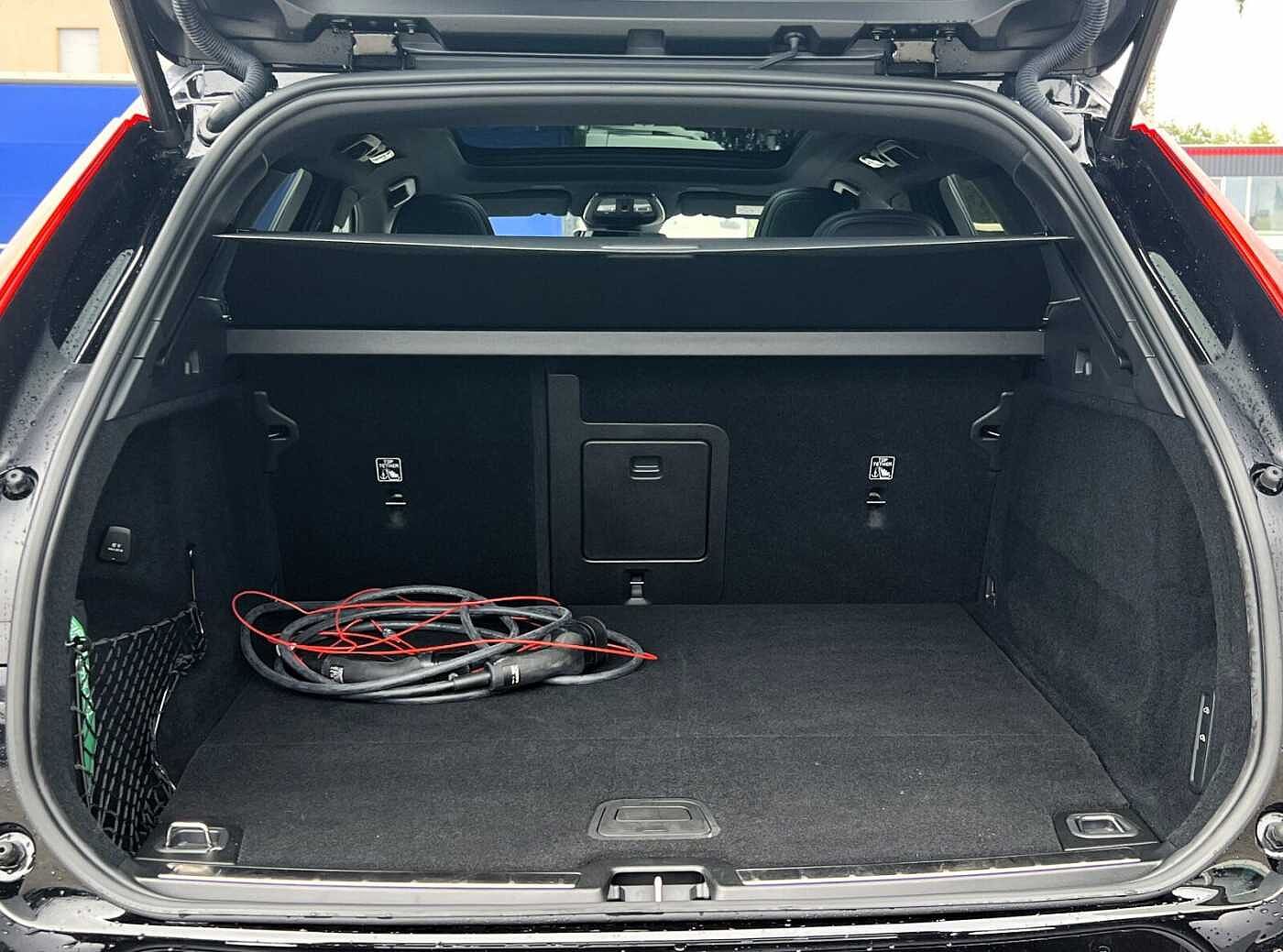 Volvo  T6 Plus Black Edition LUFT|HEADUP|HK|PILOT|