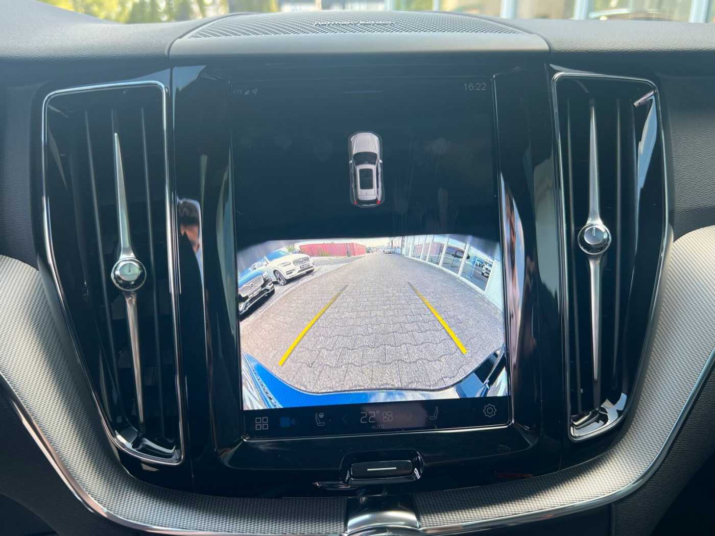 Volvo  T6 AWD Plus Black Edition |HEAD UP|PANO|360CAM|