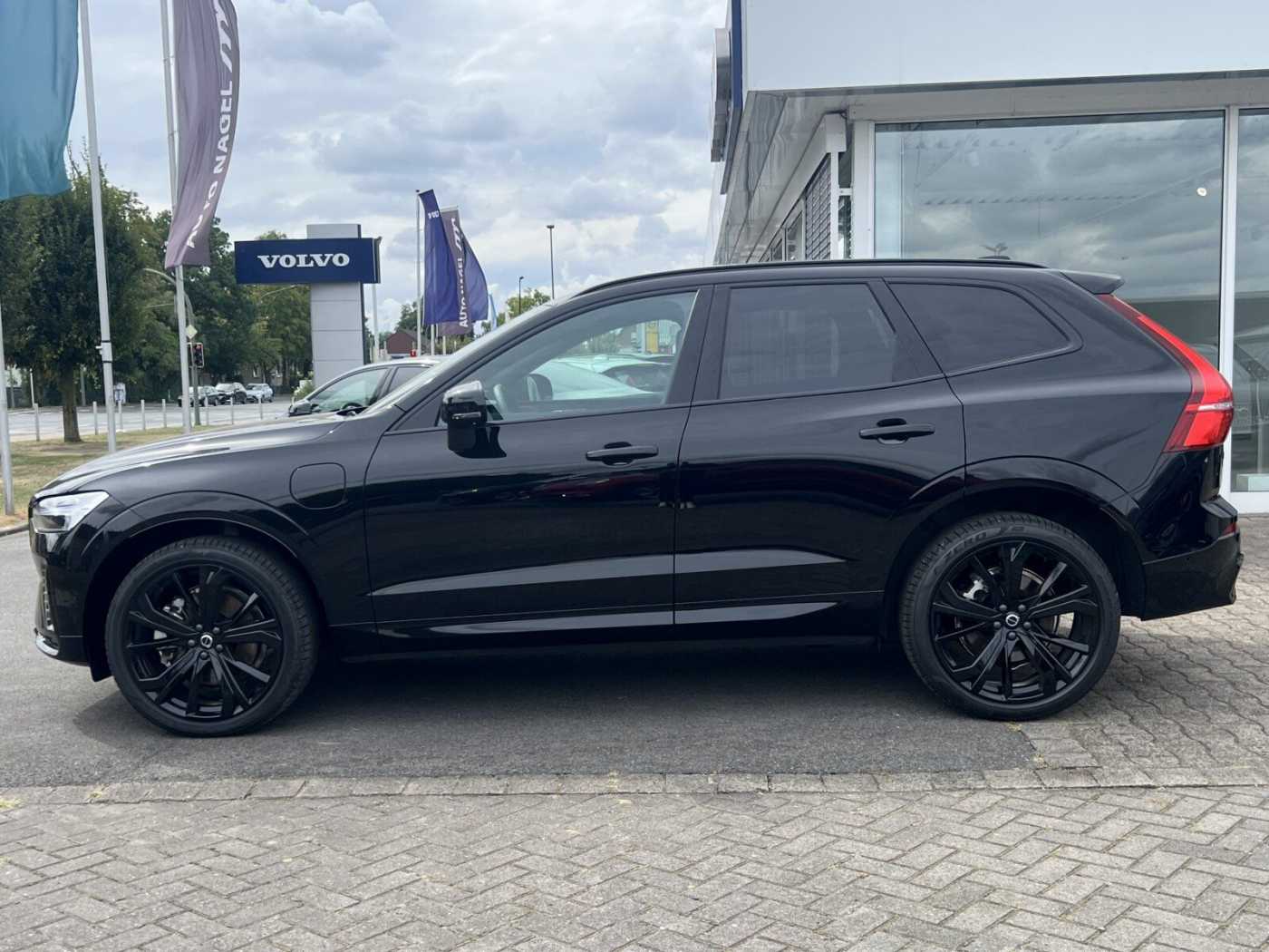 Volvo  T6 AWD Plus Black Edition |HEAD UP|PANO|360CAM|