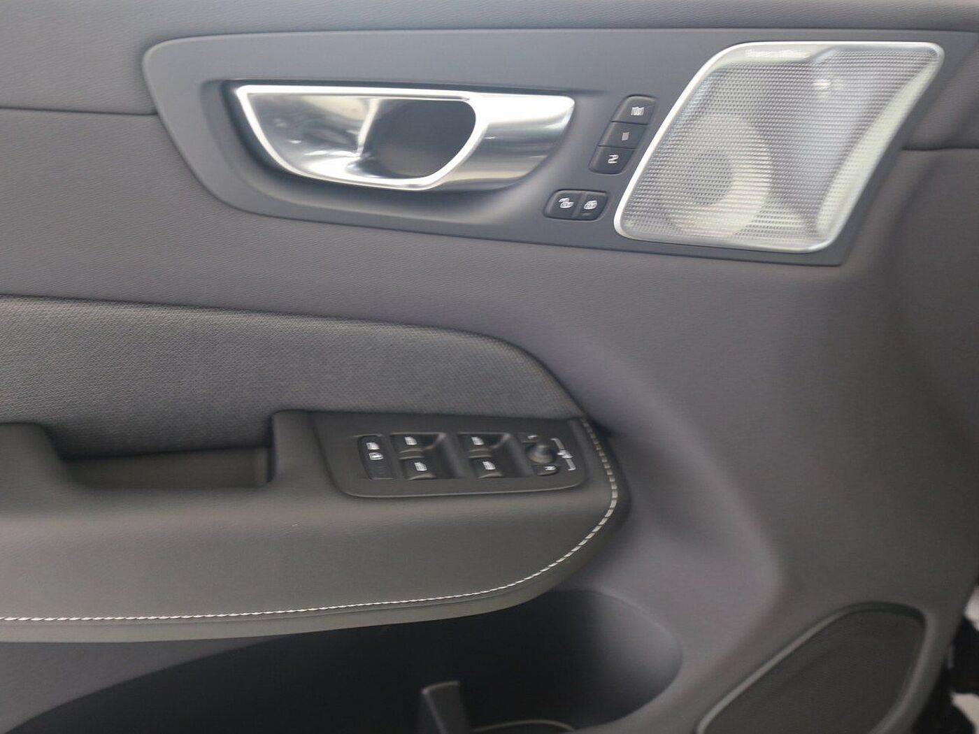 Volvo  T6 AWD Plus Black Edition B&W|LUFT|AHK|