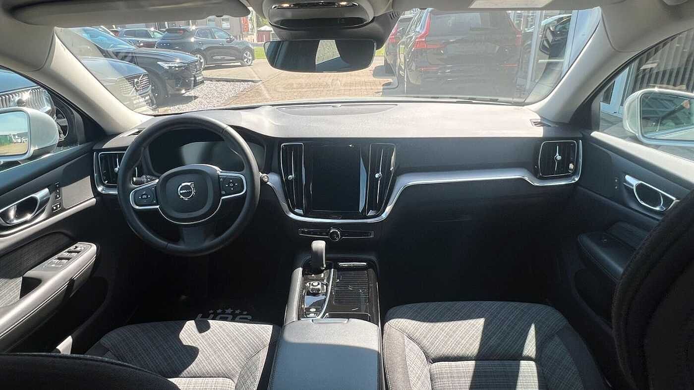 Volvo  Recharge T6 Core