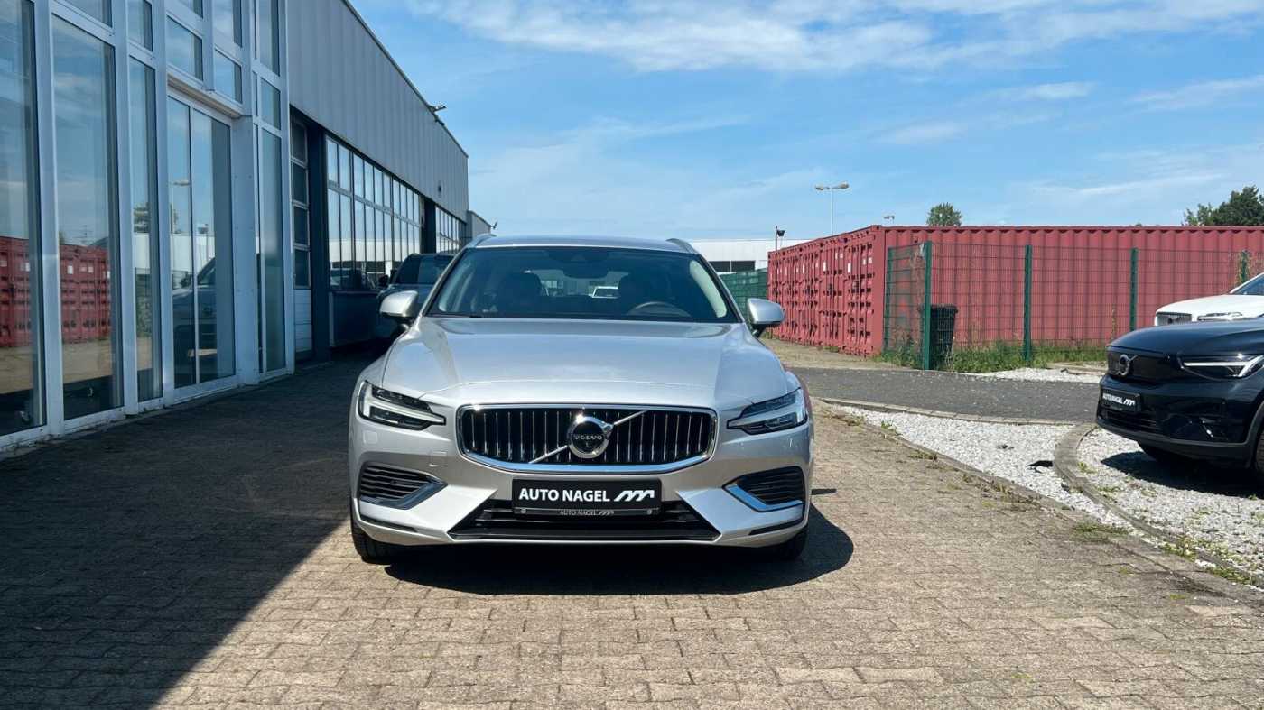 Volvo  Recharge T6 Core