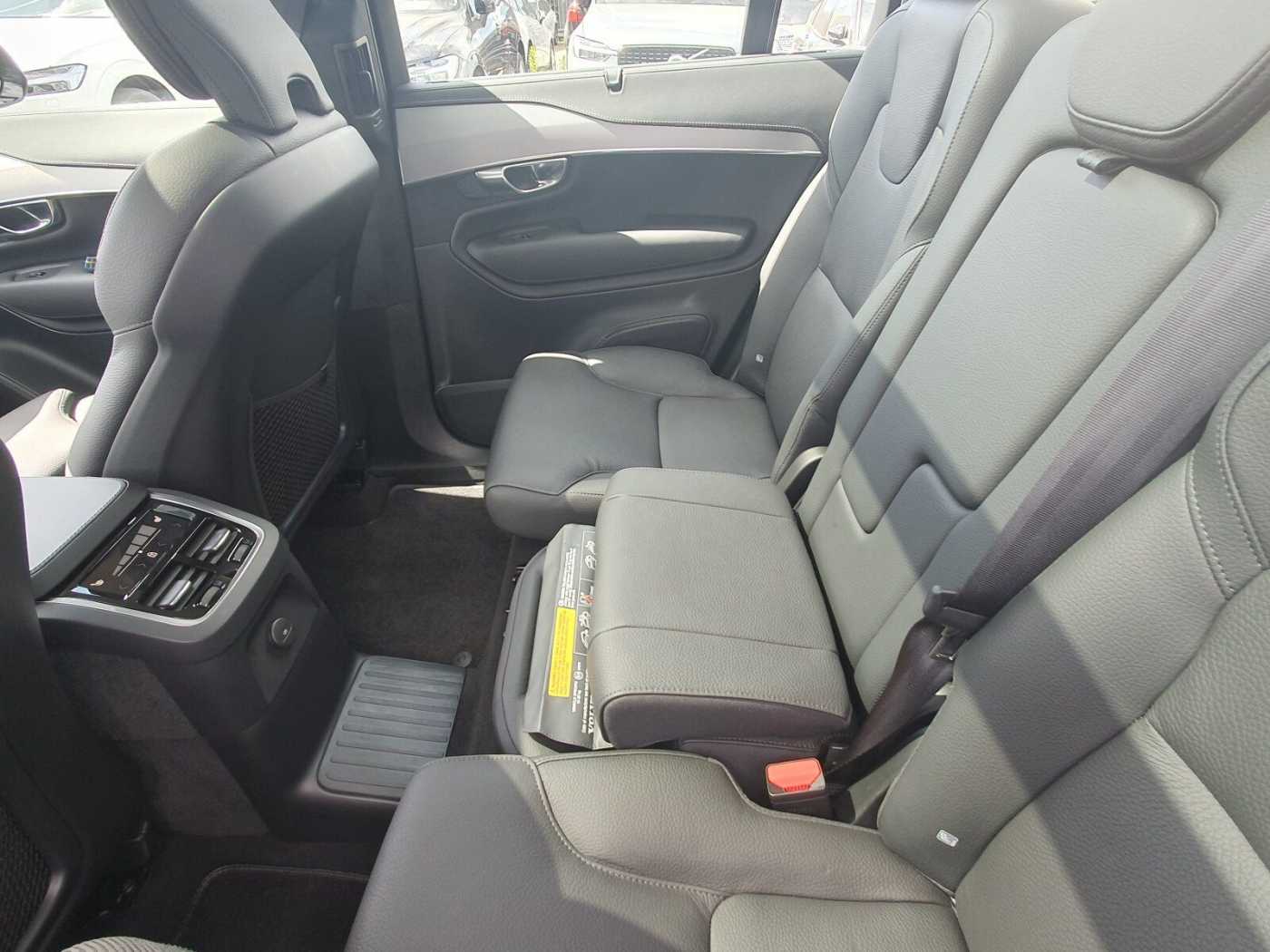 Volvo  Recharge T8 Ultra Bright | PANO | AUTOM.