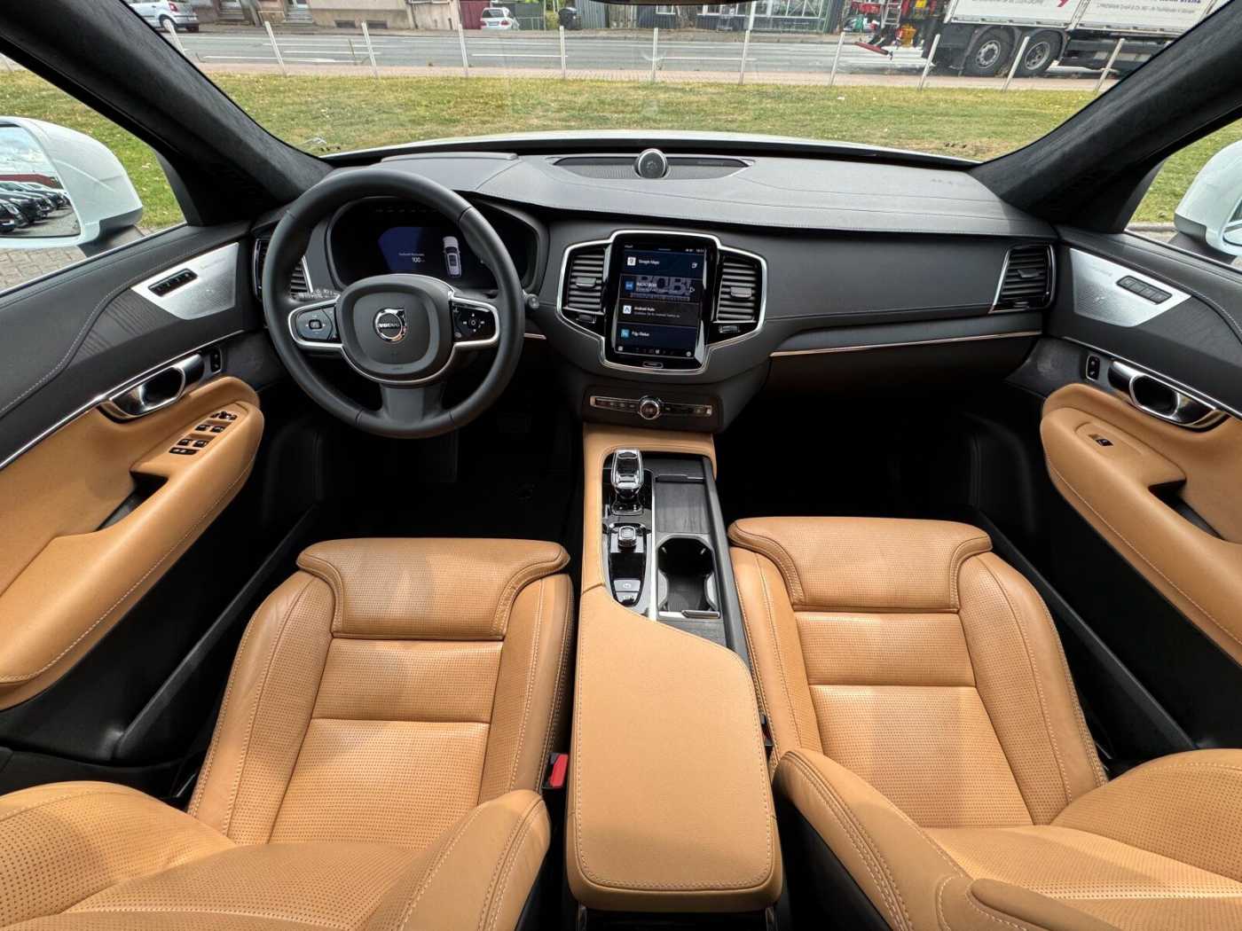 Volvo  T8 Ultimate Bright MASSAGE|PANO|AHK|360CAM