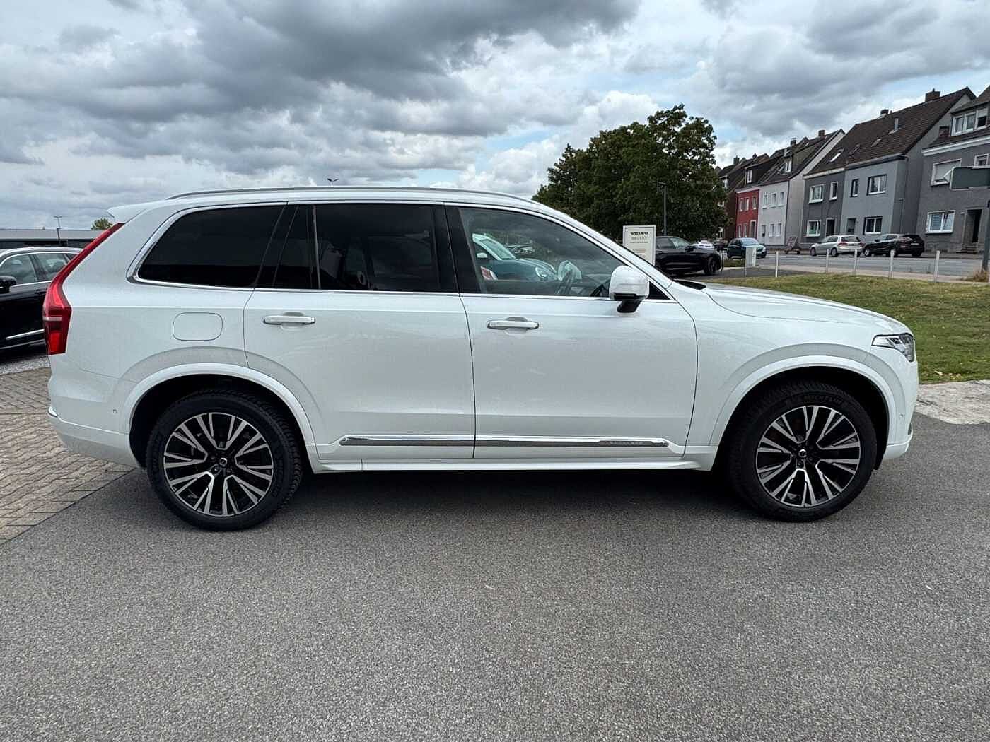 Volvo  T8 Ultimate Bright MASSAGE|PANO|AHK|360CAM