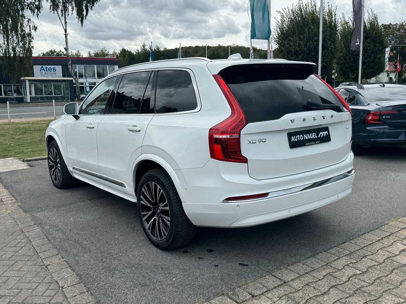 Volvo  T8 Ultimate Bright MASSAGE|PANO|AHK|360CAM