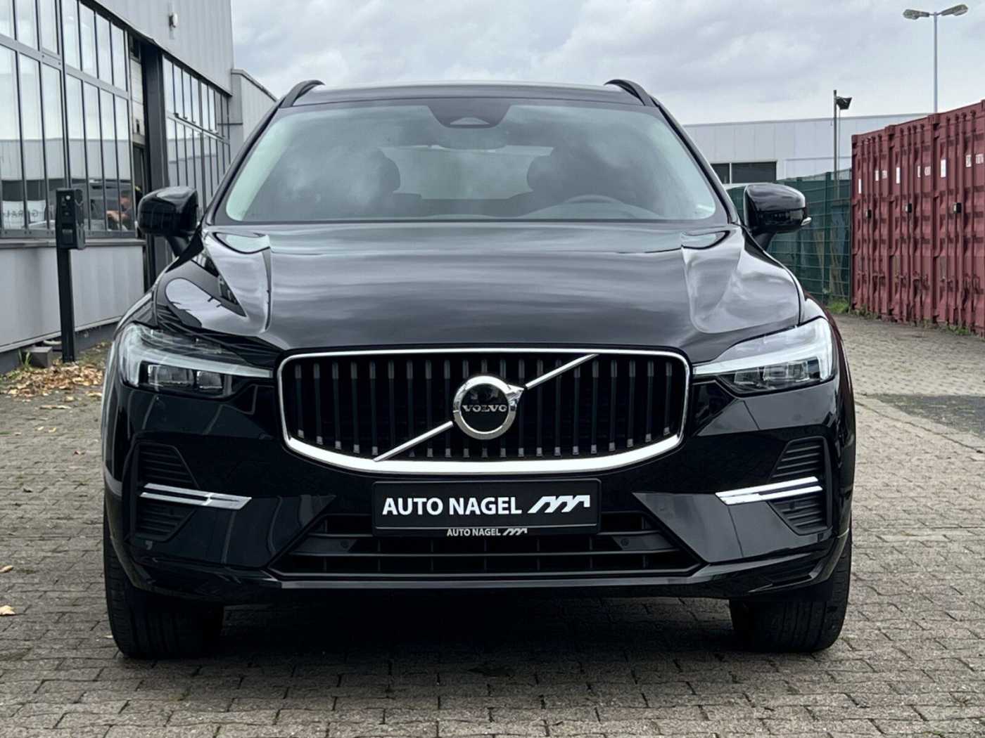 Volvo  B4 Autom. Core Keyless-Start/Klima/LED/BC