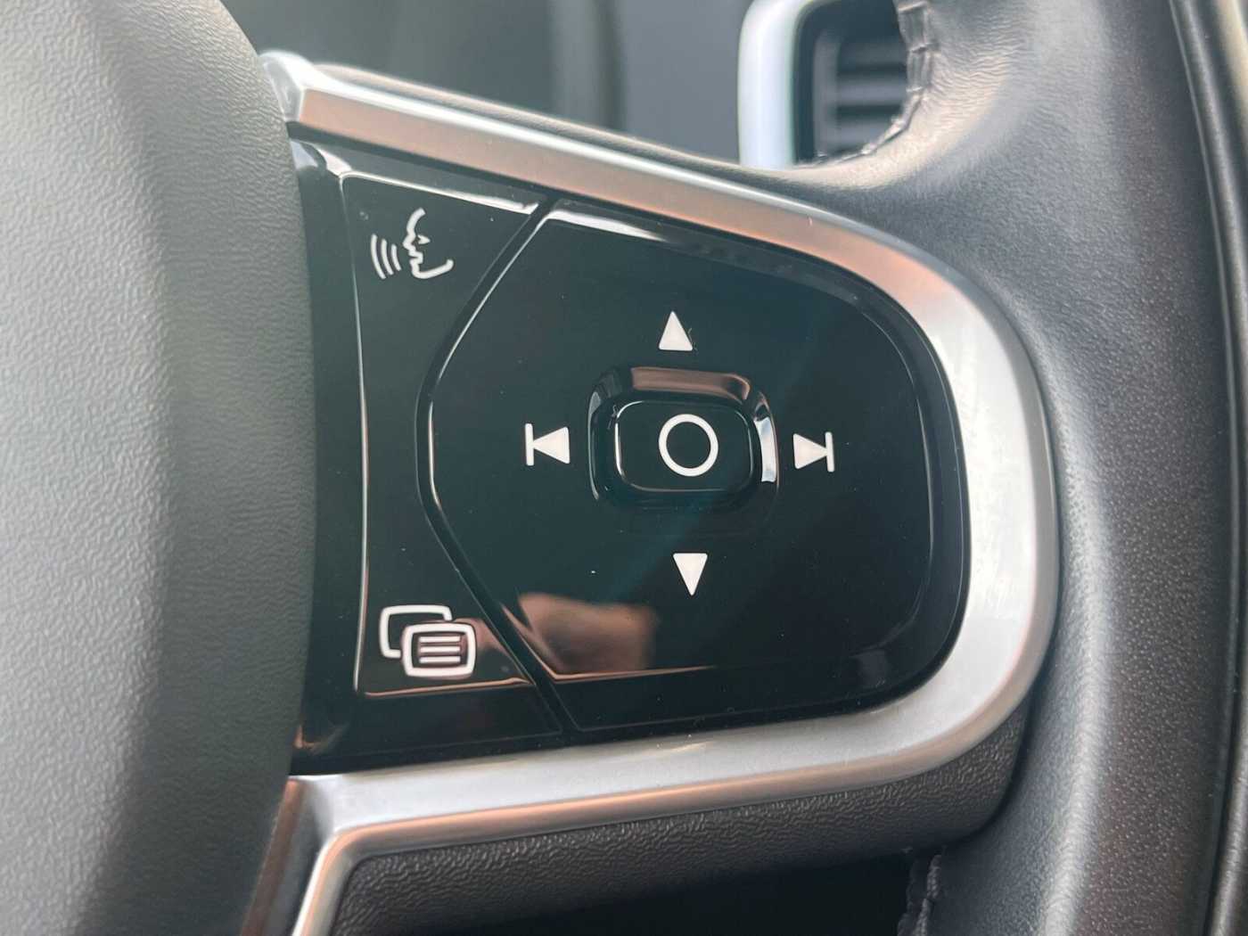 Volvo  T8 AWD Inscription Expr. AHK|PANO|FLED|el. S