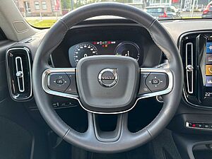 Volvo  T4 Twin Engine Inscription Expression Navi