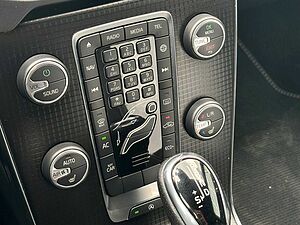 Volvo  T2 Autom. R-Design Navi/ Keyless-Start/Klima