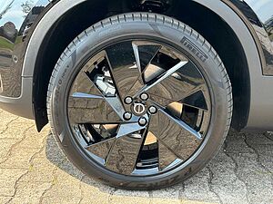 Volvo  Single Range Extended Plus Black Edition