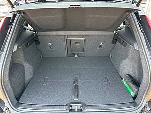 Volvo  Single Range Extended Plus Black Edition