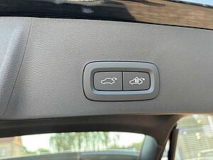 Volvo  Single Range Extended Plus Black Edition