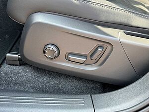 Volvo  Single Range Extended Plus Black Edition