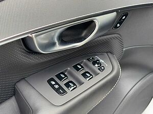 Volvo  Recharge T8 Plus Bright PANO|