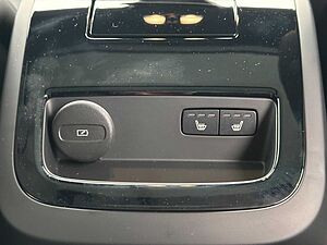 Volvo  Recharge T6 Plus Dark PANO|