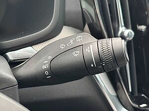 Volvo  Recharge T6 Plus Dark PANO|