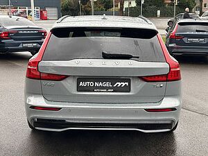 Volvo  Recharge T6 Plus Dark PANO|