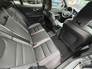 Volvo  Recharge T6 Plus Dark PANO|