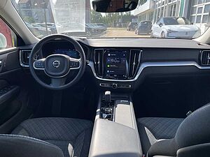 Volvo  B4 (Diesel) Autom. Core AHK|LICHT|19'|LED|