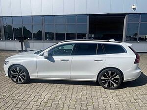 Volvo  B4 (Diesel) Autom. Core AHK|LICHT|19'|LED|