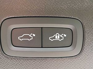 Volvo  Recharge T8 Ultra Bright PANO|STANDH|LED|