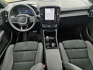 Volvo  B3 Autom. Plus Dark