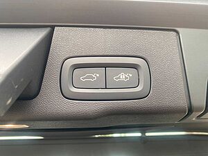 Volvo  Recharge T6 Plus Black Edition FLED|HK|21'|