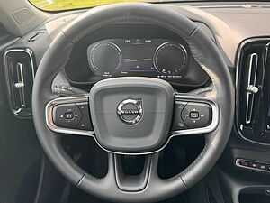 Volvo  T3 Momentum Pro