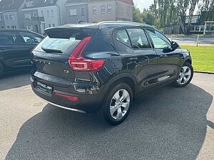 Volvo  T3 Momentum Pro