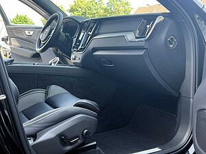 Volvo  T6 AWD Plus Black Edition |HEAD UP|PANO|360CAM|