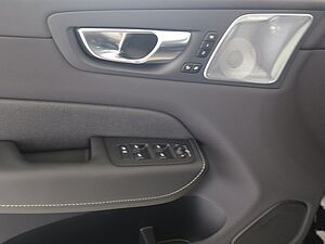 Volvo  T6 AWD Plus Black Edition B&W|LUFT|AHK|