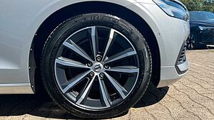 Volvo  Recharge T6 Core