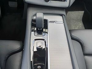 Volvo  Recharge T8 Ultra Bright | PANO | AUTOM.