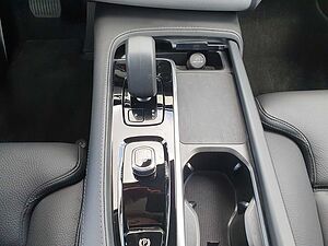 Volvo  Recharge T8 Ultra Bright | PANO | AUTOM.