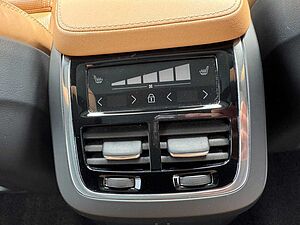Volvo  T8 Ultimate Bright MASSAGE|PANO|AHK|360CAM