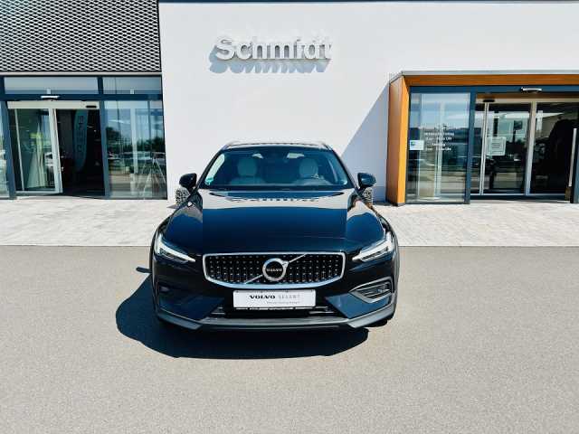 Volvo  Cross Country Pro AWD