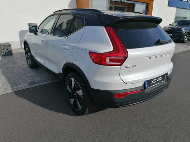 Volvo  XC40 Recharge Twin AWD Plus