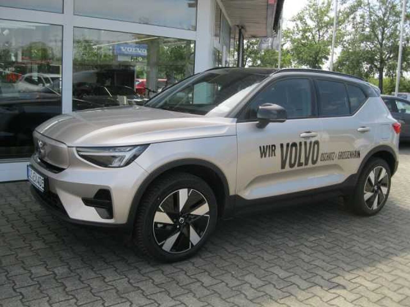 Volvo  Plus Recharge Pure Electric 2WD