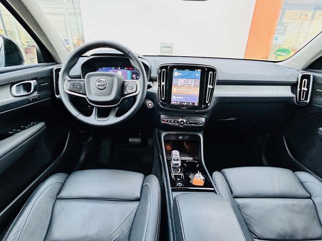 Volvo  XC40 B4 Ultra / Standheizung / Pixel-LED / Panodac