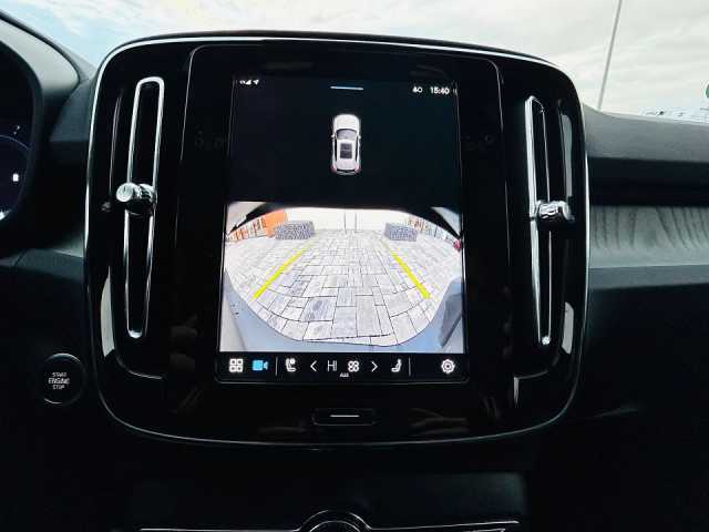 Volvo  XC40 B4 Ultra / Standheizung / Pixel-LED / Panodac