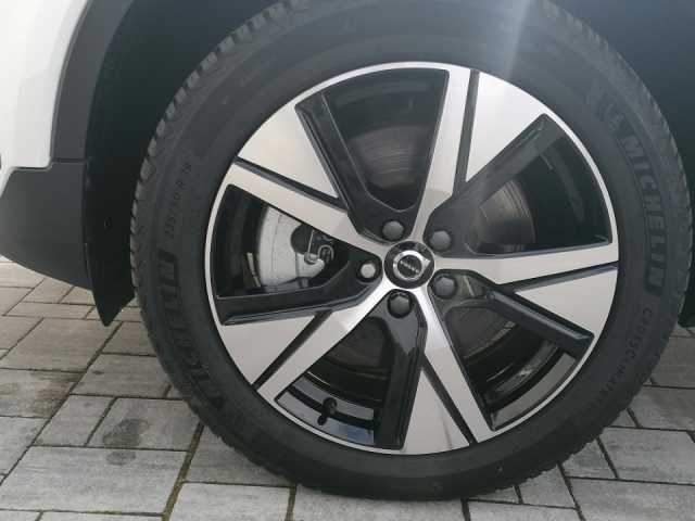 Volvo  Plus Recharge Pure Electric 2WD