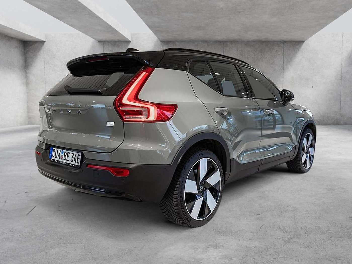 Volvo  Ultimate Recharge Pure Electric AWD