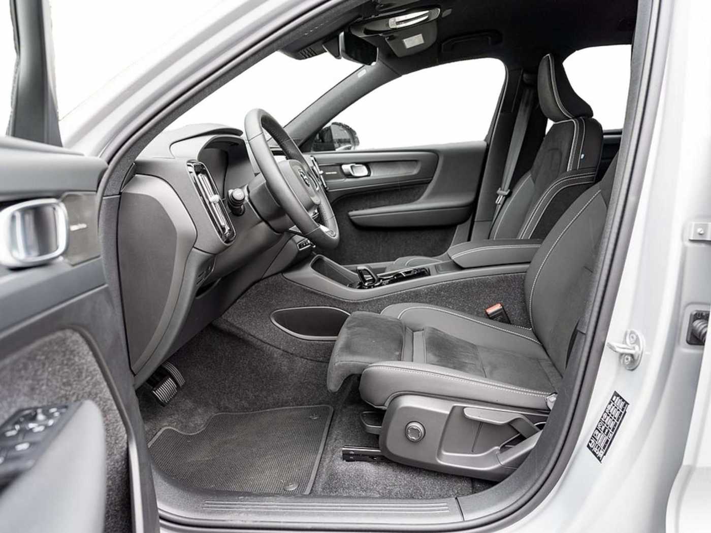 Volvo  Twin Plus Dark 20° H/K 360° AHK