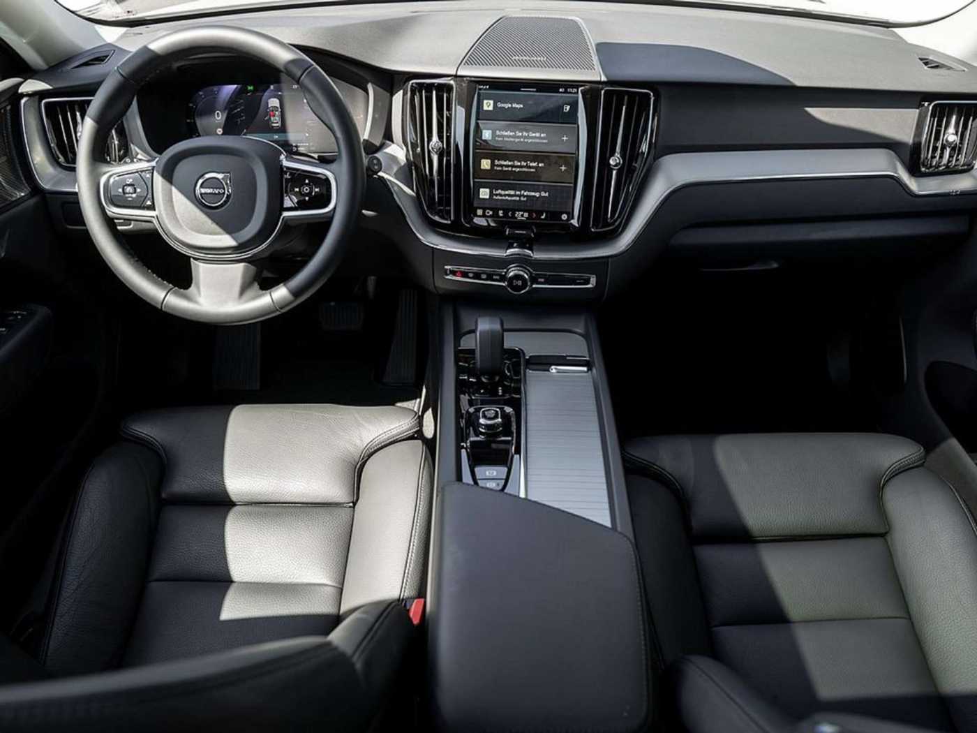 Volvo  T6 Plus Dark Recharge AWD GJR PANO 360°