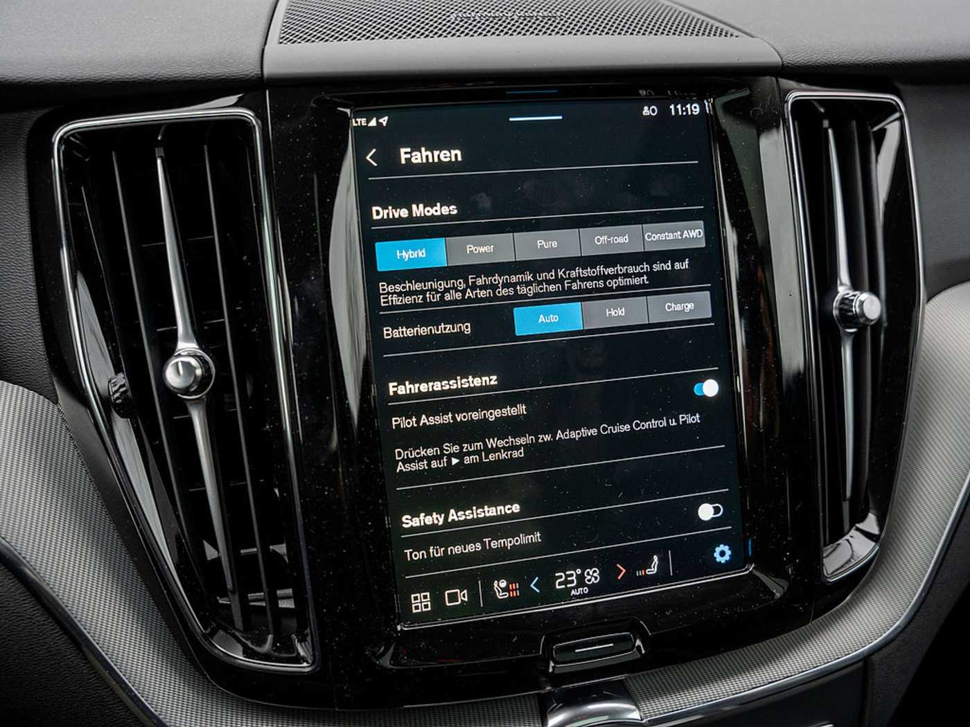 Volvo  T6 Plus Dark Recharge AWD GJR PANO 360°
