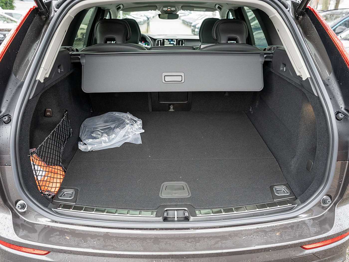 Volvo  T6 Plus Dark Recharge AWD GJR PANO 360°