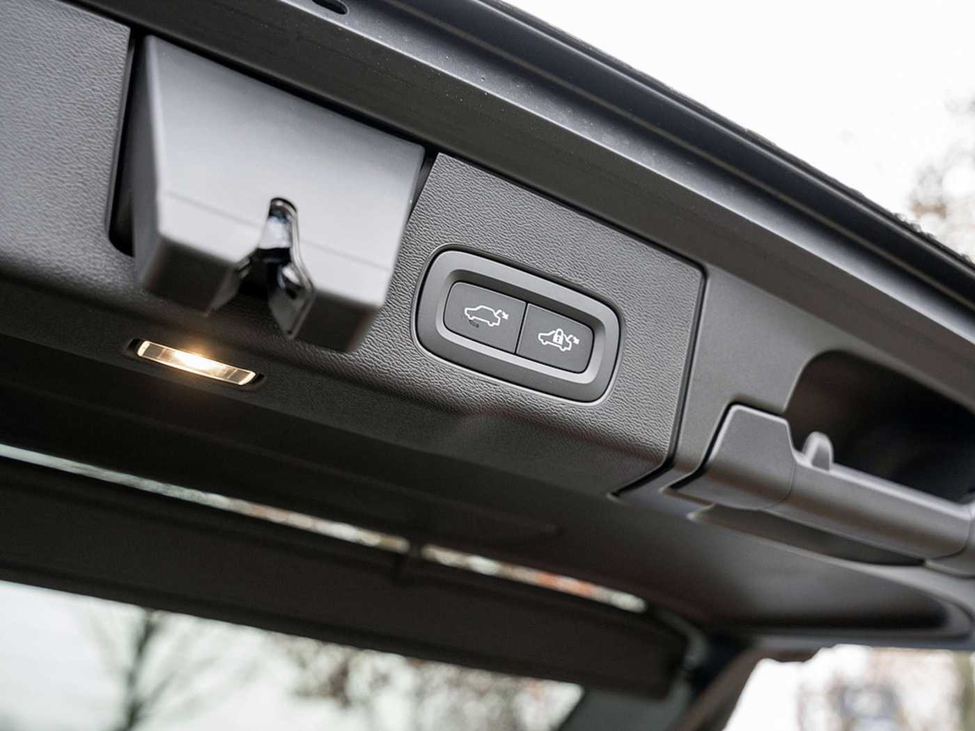 Volvo  T6 Plus Dark Recharge AWD GJR PANO 360°