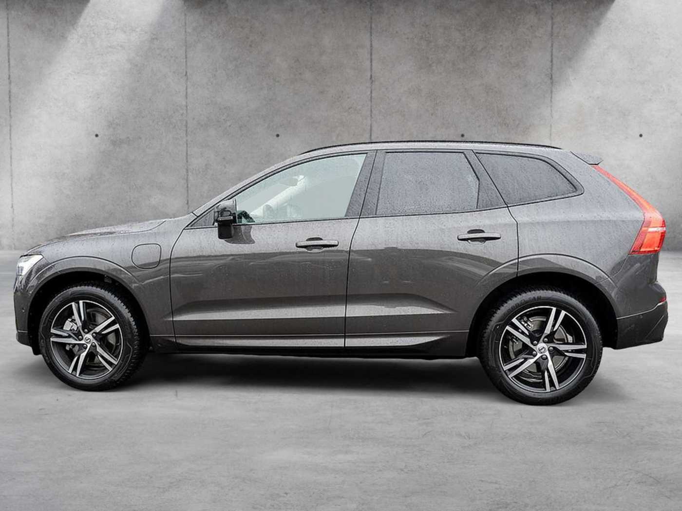 Volvo  T6 Plus Dark Recharge AWD GJR PANO 360°