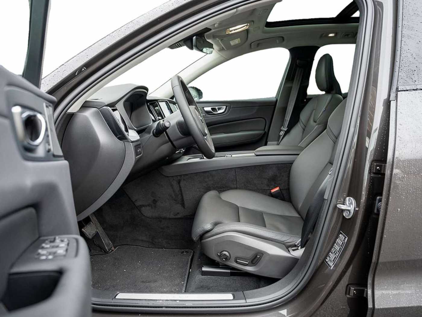 Volvo  T6 Plus Dark Recharge AWD GJR PANO 360°